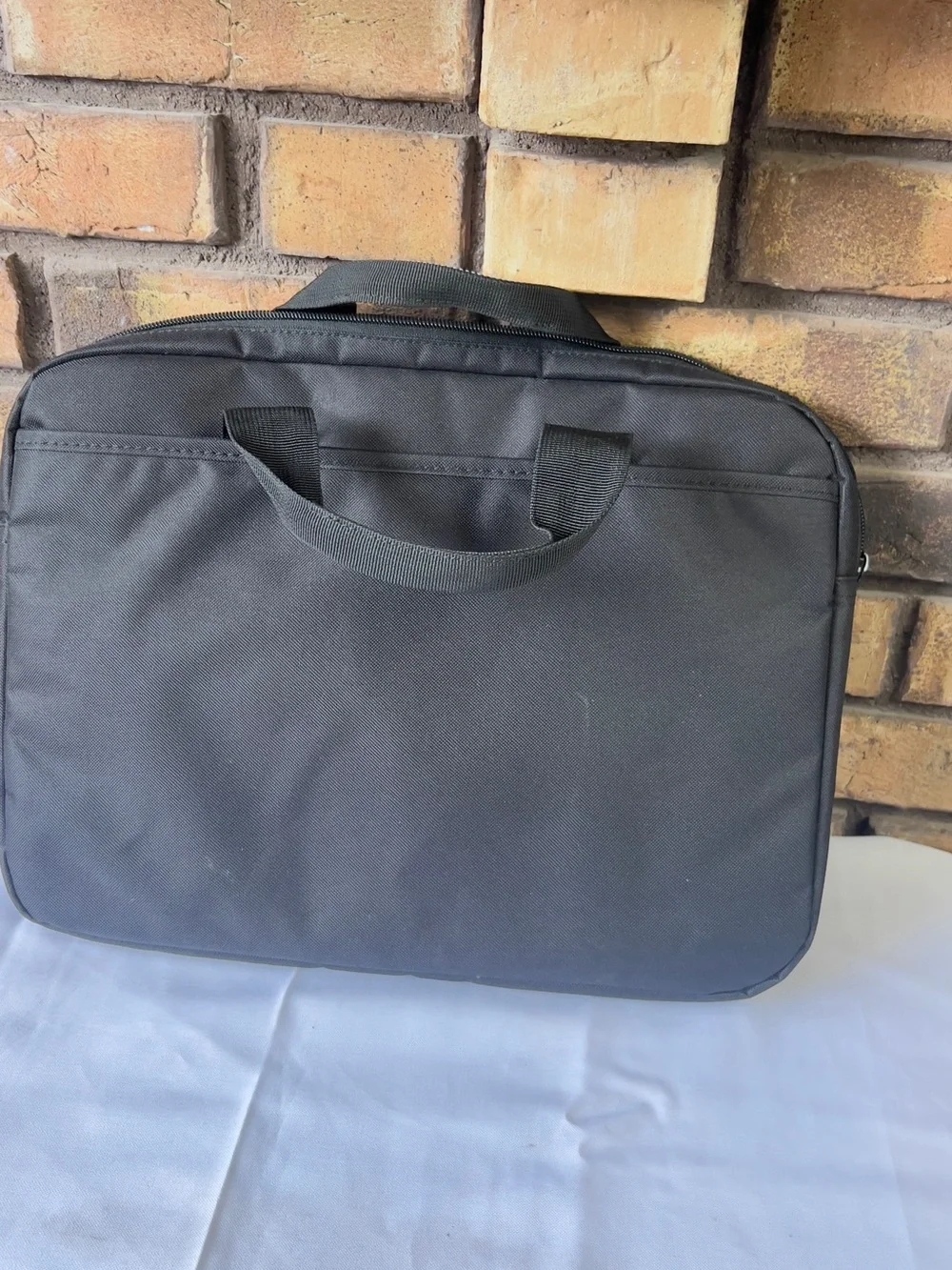 Targus Black Laptop Briefcase with Front Zip Pocket